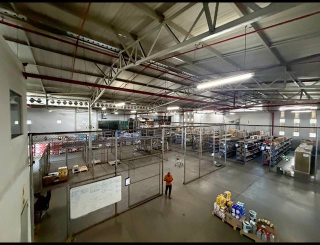 3,300M² WAREHOUSE TO LET IN HALFWAY HOUSE